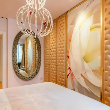 Penthouse With Rooftop Apartament Mediolan