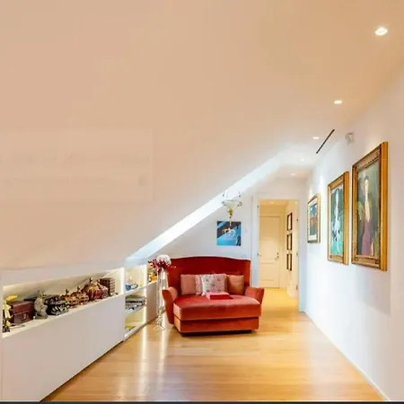 Penthouse With Rooftop